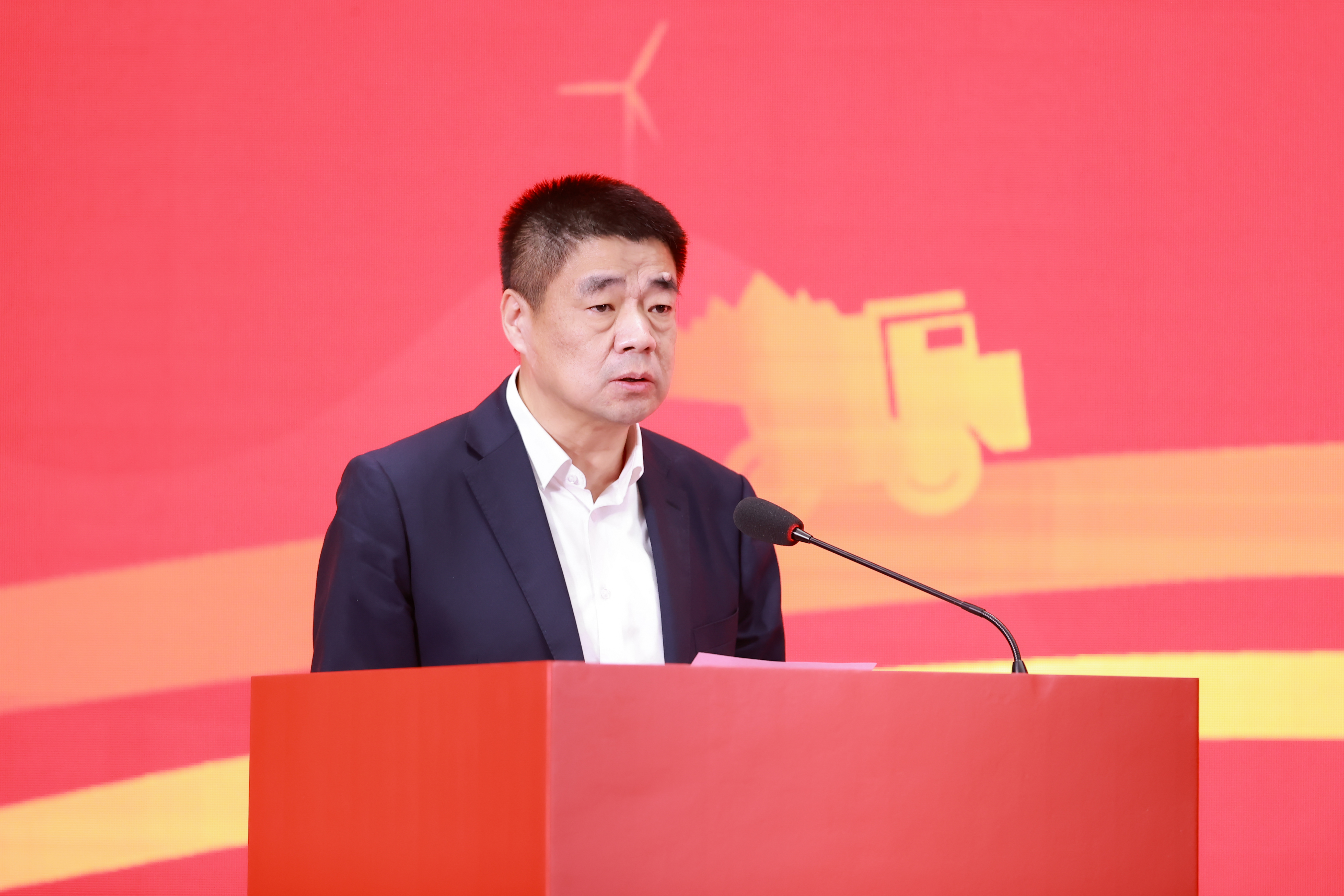 3.28 Liu Cheng Delivering a Speech